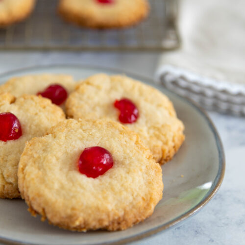 Coconut biscuits deals